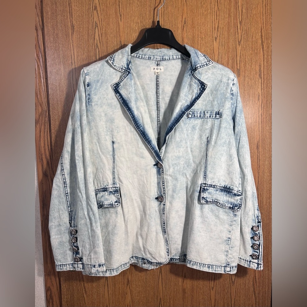 POL Uptown Girl Woven Light Wash Denim Jacket - Picture 3 of 10